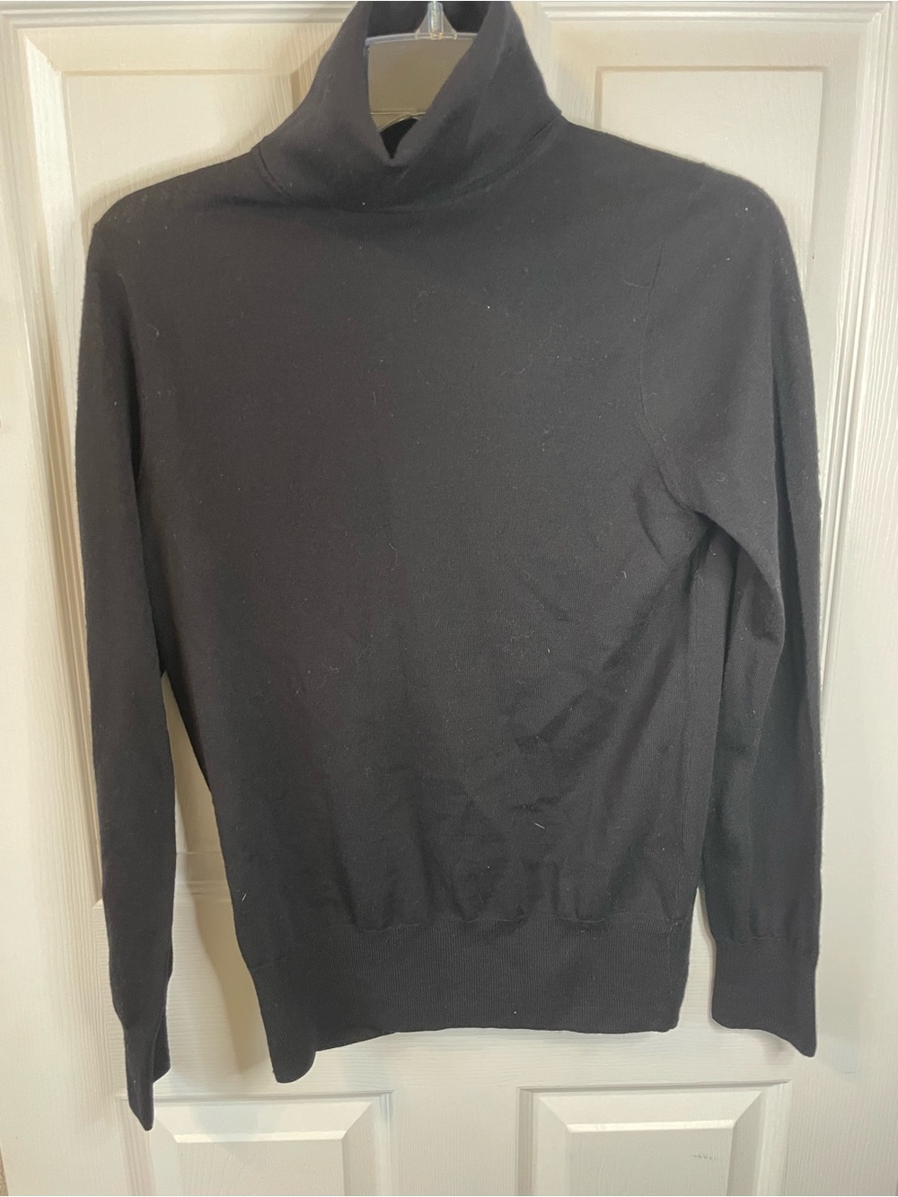 Merino wool j crew women’s Black Turtleneck Sweater medium